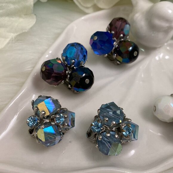VOGUE TRIO VINTAGE BEADED CLIP EARRINGS - Picture 3 of 7